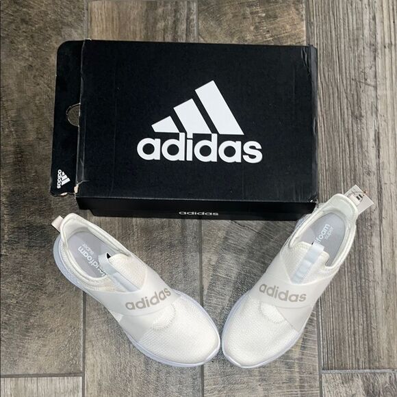 Nwt Adidas Cloud foam Women's Athletic Shoes - White and Gold - Picture 1 of 6